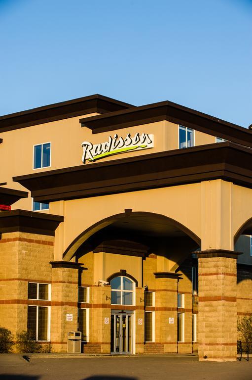 Radisson Hotel & Suites Fort Mcmurray Eksteriør bilde