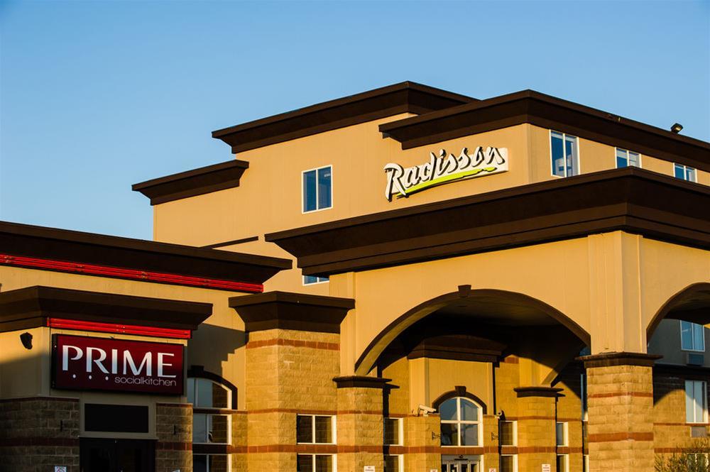 Radisson Hotel & Suites Fort Mcmurray Eksteriør bilde