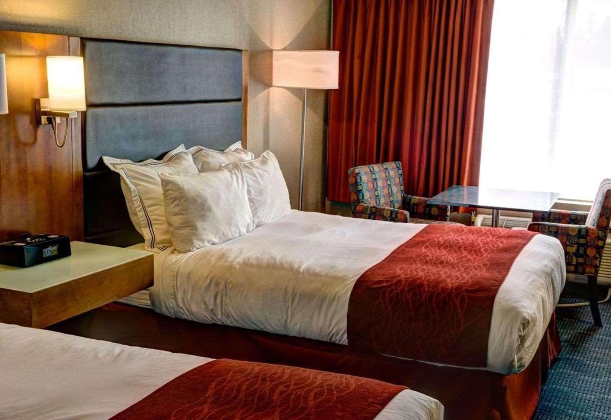 Radisson Hotel & Suites Fort Mcmurray Eksteriør bilde