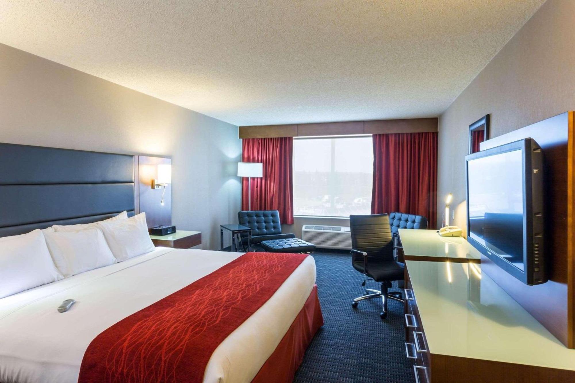 Radisson Hotel & Suites Fort Mcmurray Eksteriør bilde